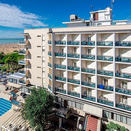Hotel Palace Bibione Buitenkant foto