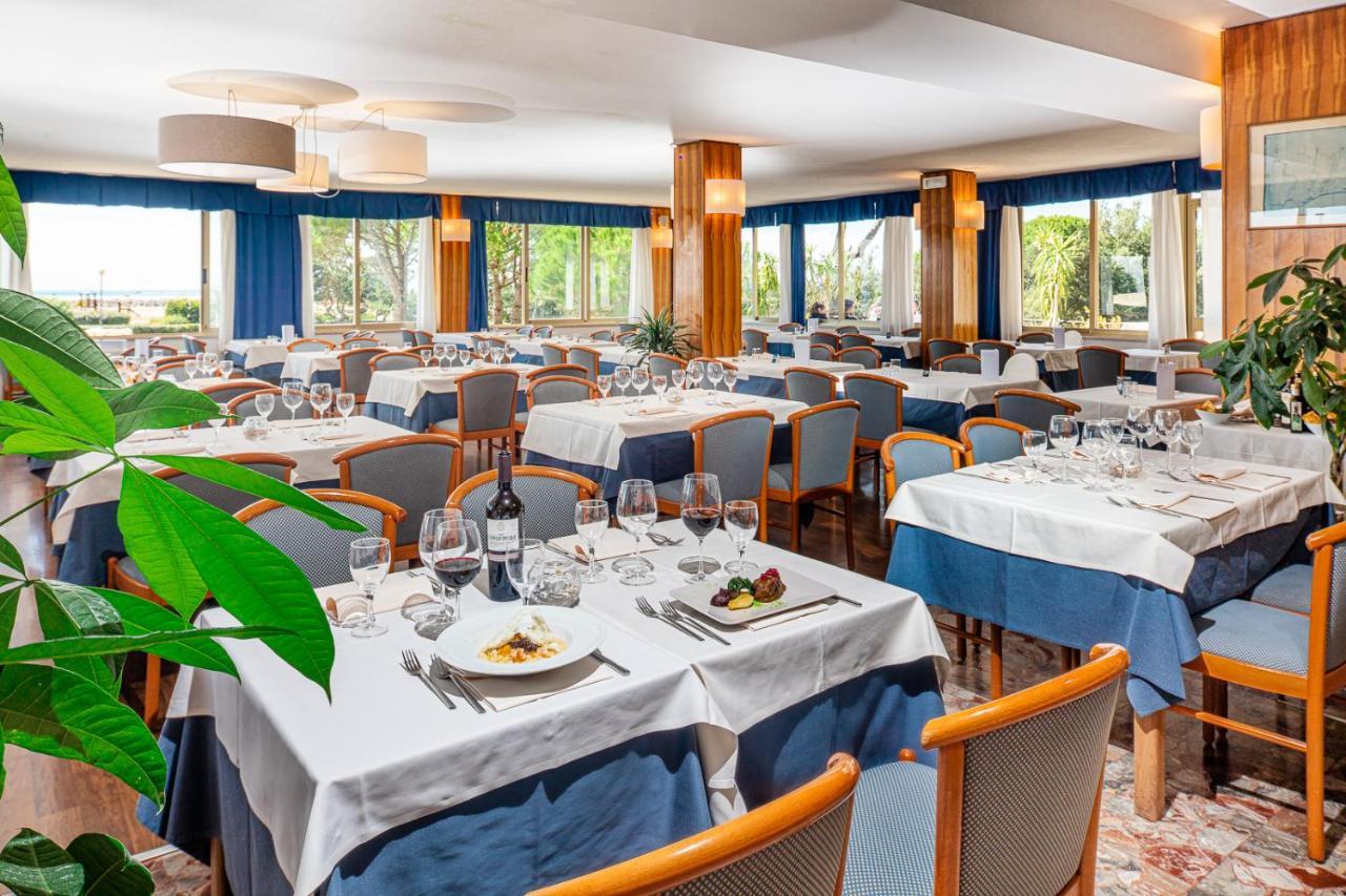 Hotel Palace Bibione Buitenkant foto