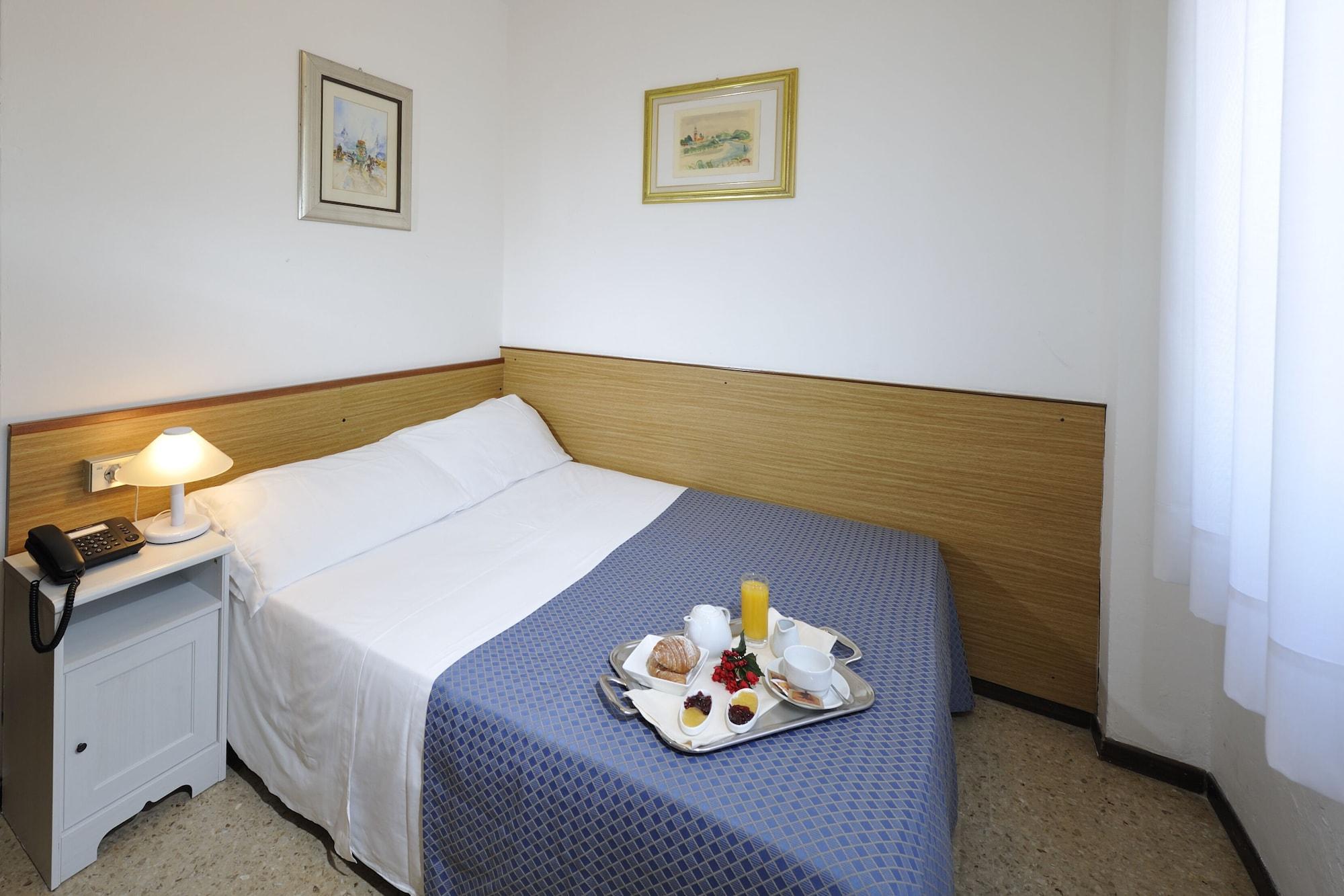 Hotel Palace Bibione Buitenkant foto