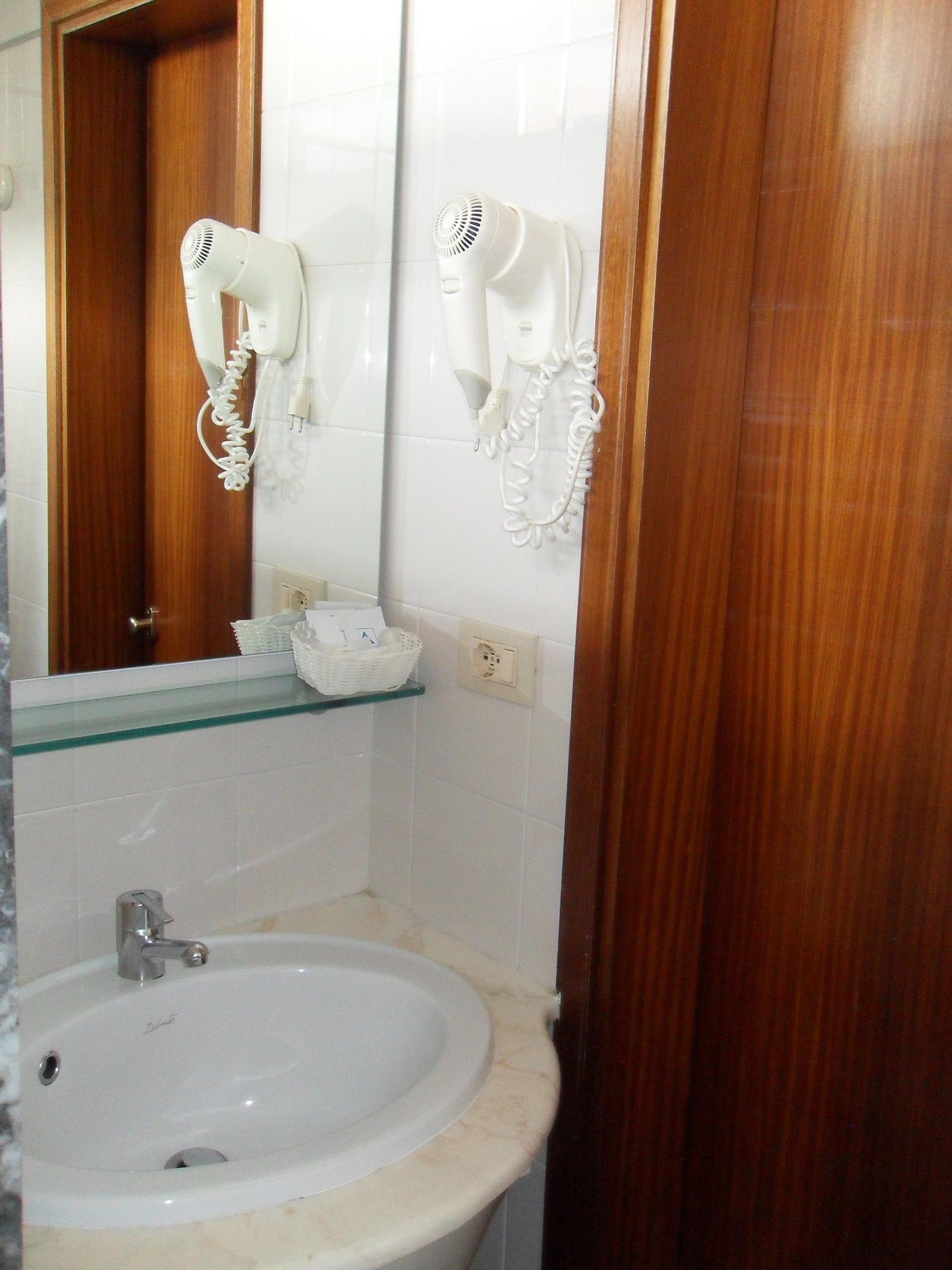 Hotel Palace Bibione Buitenkant foto