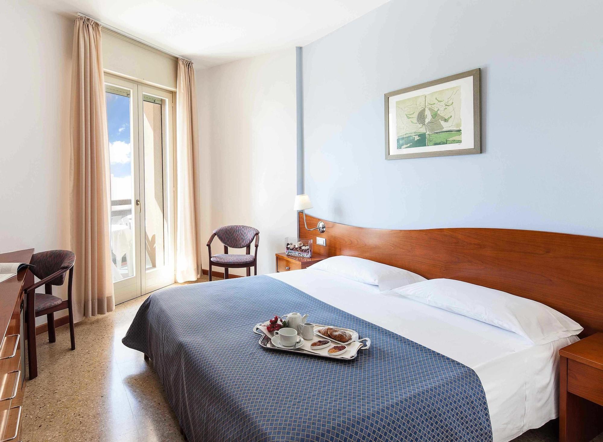 Hotel Palace Bibione Buitenkant foto