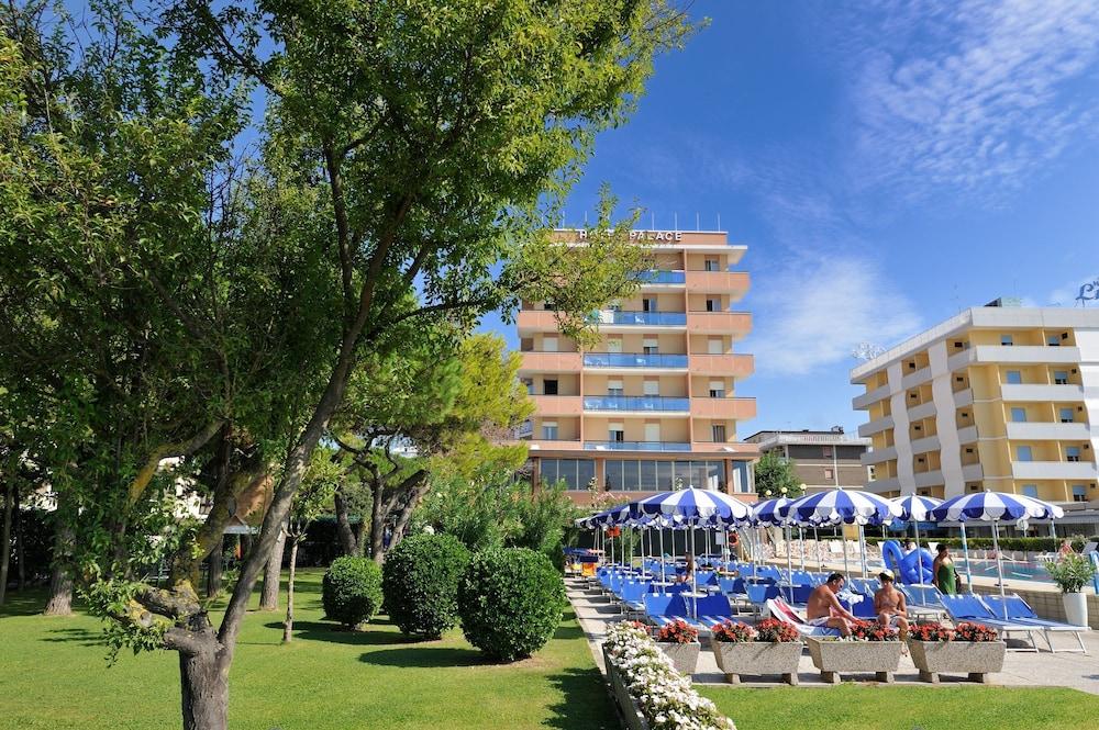 Hotel Palace Bibione Buitenkant foto