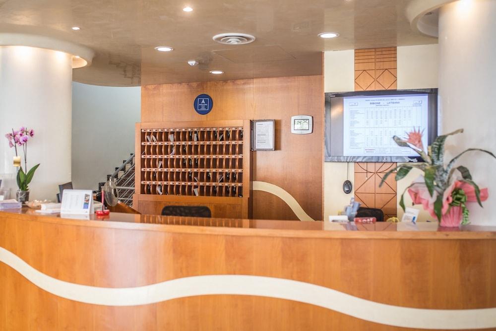 Hotel Palace Bibione Buitenkant foto