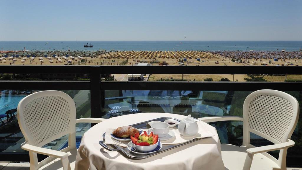 Hotel Palace Bibione Buitenkant foto